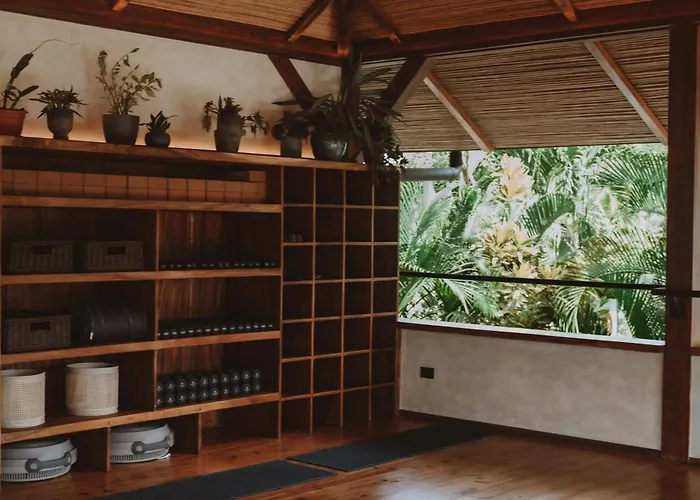 Nautilus Surf & Yoga Villas Santa Teresa