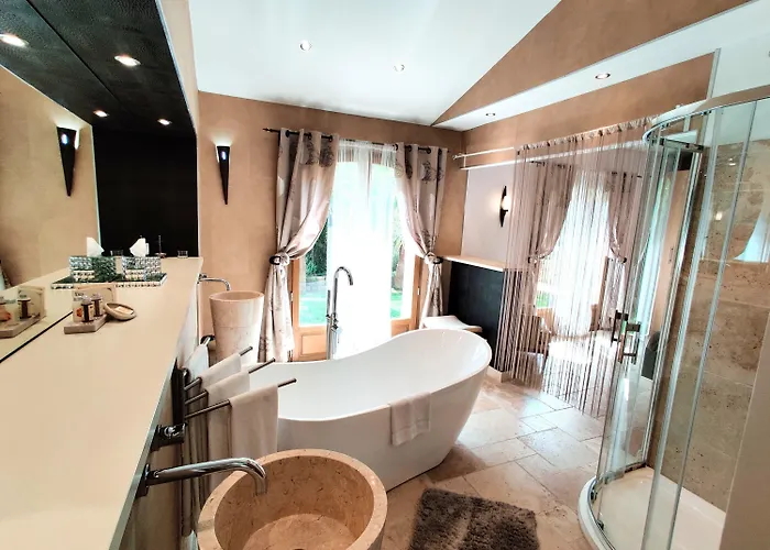 Maison Prestige Saint Tropez by Roberto Geissini