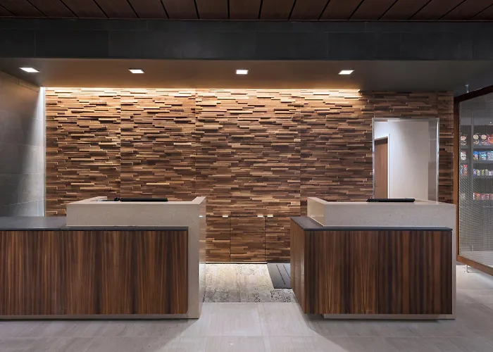 Courtyard By Marriott Jackson Madison