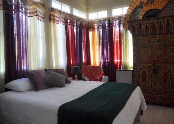 1912 Bed And Breakfast