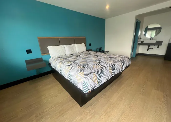 Arlo Motel Near Lax, Sofi Stadium
