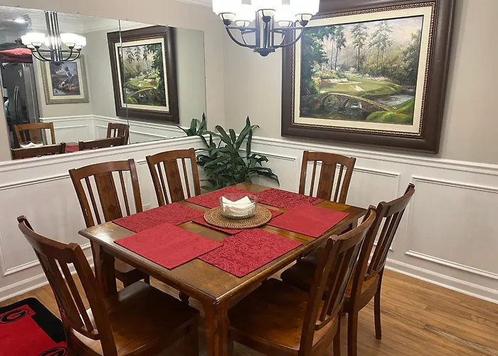 Spacious 3 Bedroom 2 Bath Condo Close To Five-Points In Athens