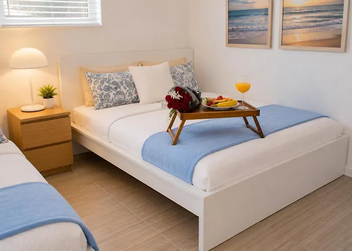Oceanfront Condo - Ocean Views, Pool, Gym Hollywood Beach