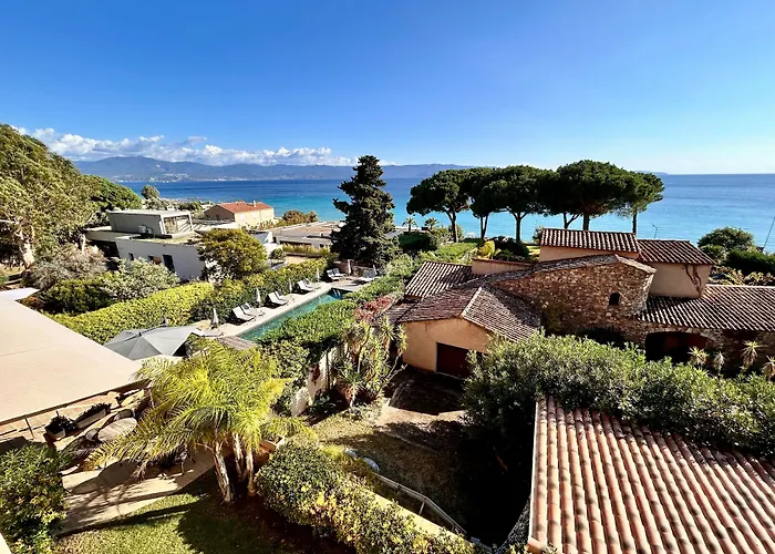 Hotel La Pinede
