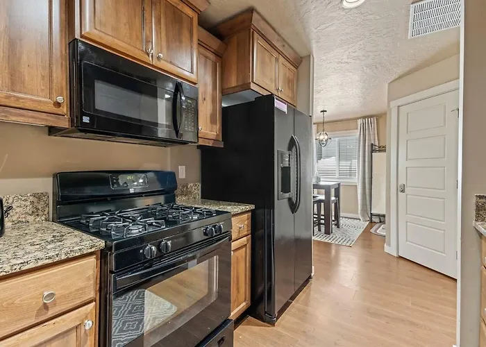 Smart Comfort 2 Bed 2 Bath Near College Of Idaho
