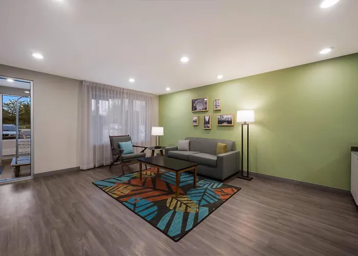 Woodspring Suites Wixom - Novi