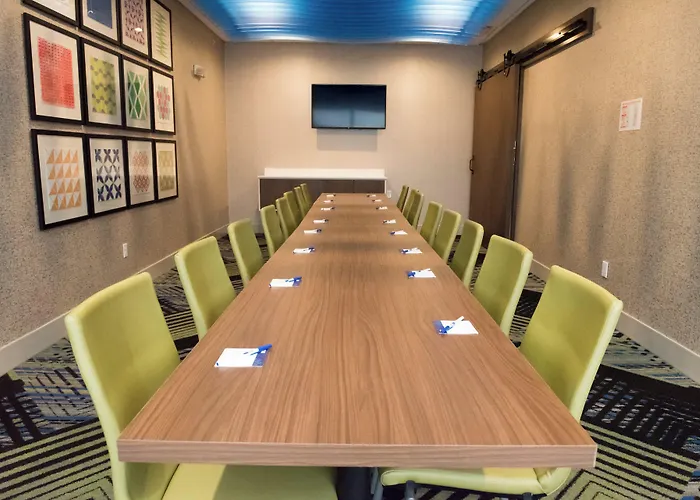Holiday Inn Express & Suites - Merrillville By Ihg