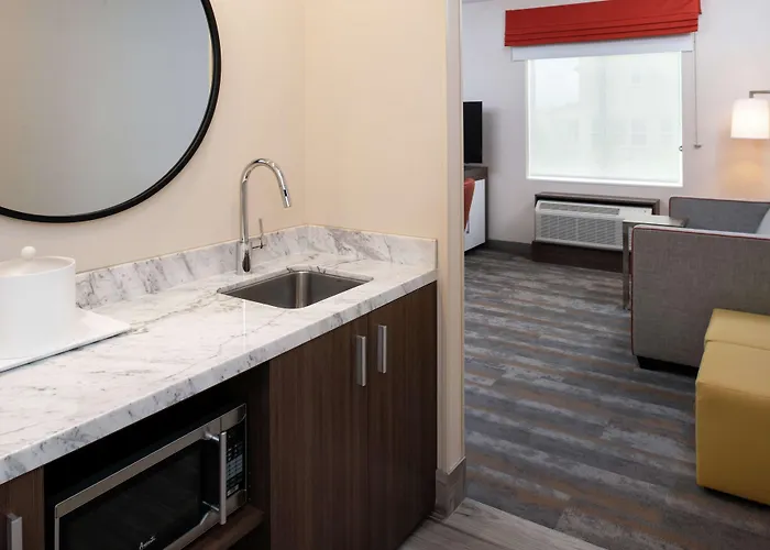 Hampton Inn & Suites Buena Park