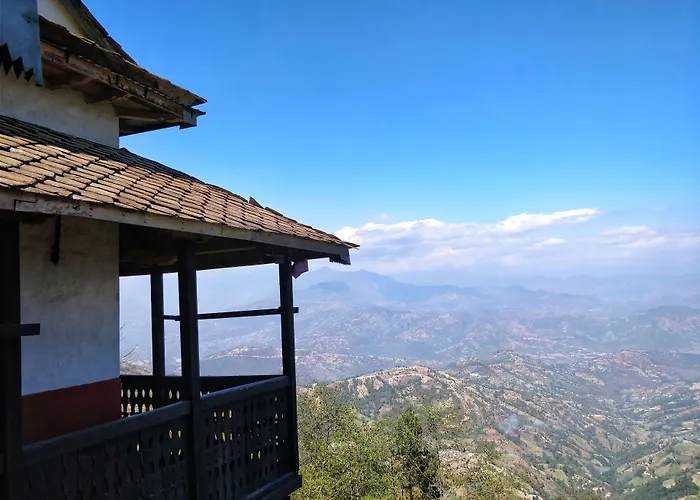 Everest Manla Resort
