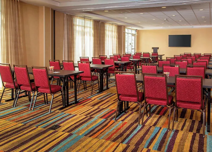 Fairfield Inn & Suites By Marriott Harrisburg International Airport