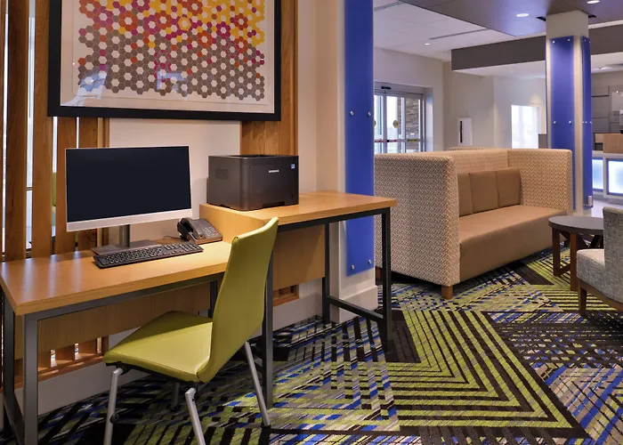 Holiday Inn Express & Suites - Marshalltown By Ihg