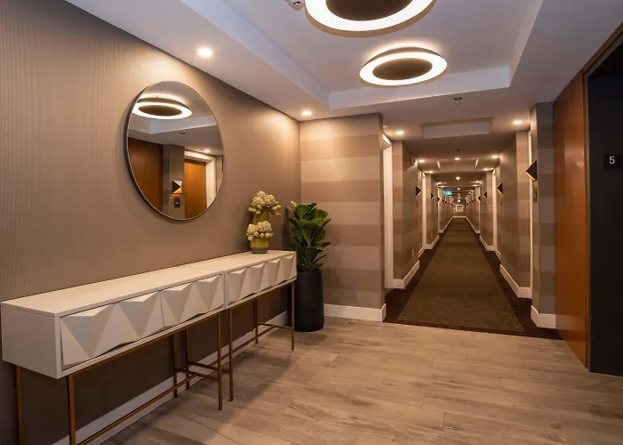Sandman Hotel Hamilton