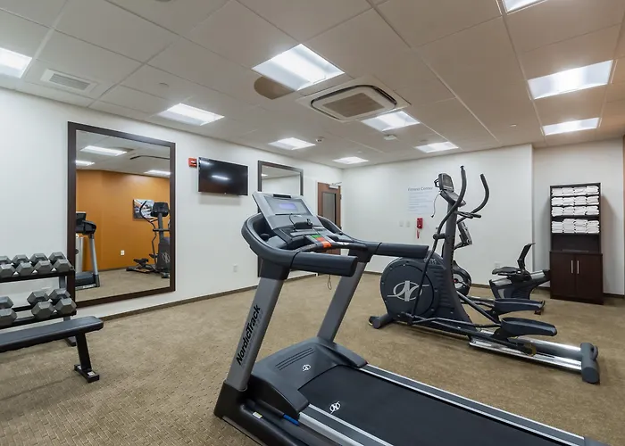 Comfort Inn & Suites - Harrisburg Airport - Hershey South
