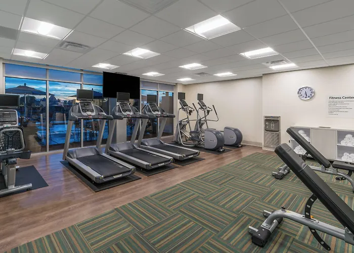 Holiday Inn Express & Suites Lake Havasu - London Bridge By Ihg