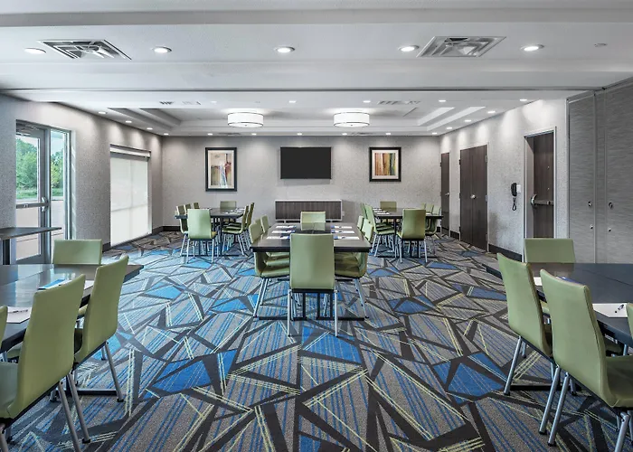Holiday Inn Express & Suites Bryan - College Station By Ihg