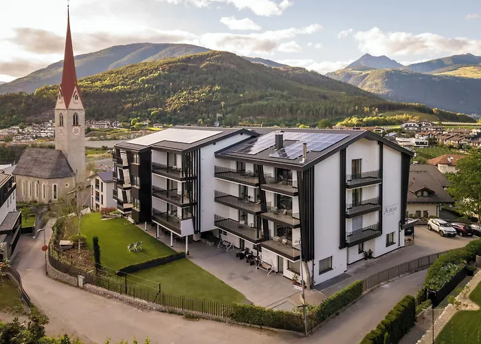 Laurena Aparthotel Near Brixen