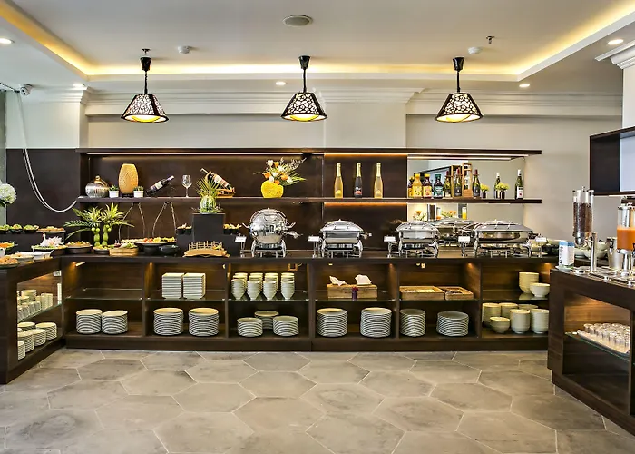 Halina Hotel And Apartment