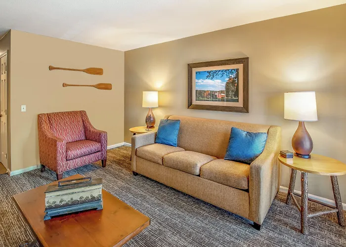 Holiday Inn Club Vacations Oak N Spruce Resort In The Berkshires