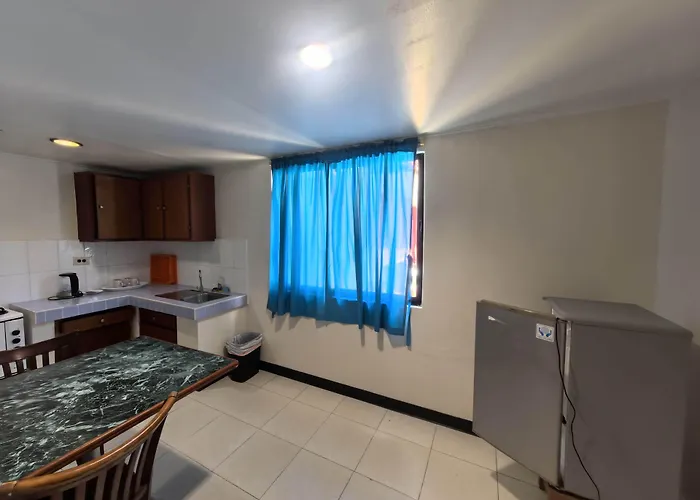 S&C Hotel Suites And Apartments