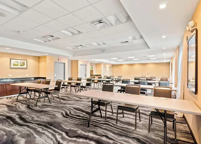 Fairfield Inn & Suites By Marriott St Petersburg North