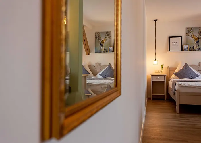 Landhotel Gutshof - Laendlich Geniessen - Geschaeftlich Gut Ankommen