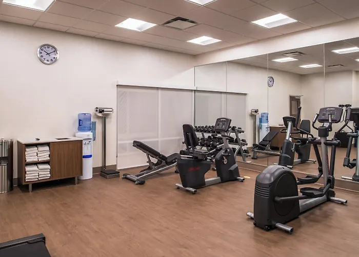 Holiday Inn Express & Suites Farmville By Ihg