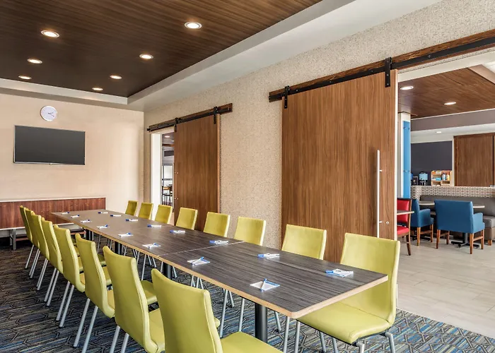 Holiday Inn Express & Suites - West Des Moines - Jordan Creek By Ihg