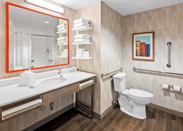 Hampton Inn & Suites Glenarden/Washington Dc