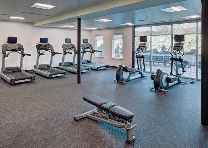 Courtyard By Marriott Appleton Riverfront