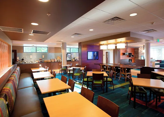 Fairfield Inn & Suites By Marriott Detroit Lakes