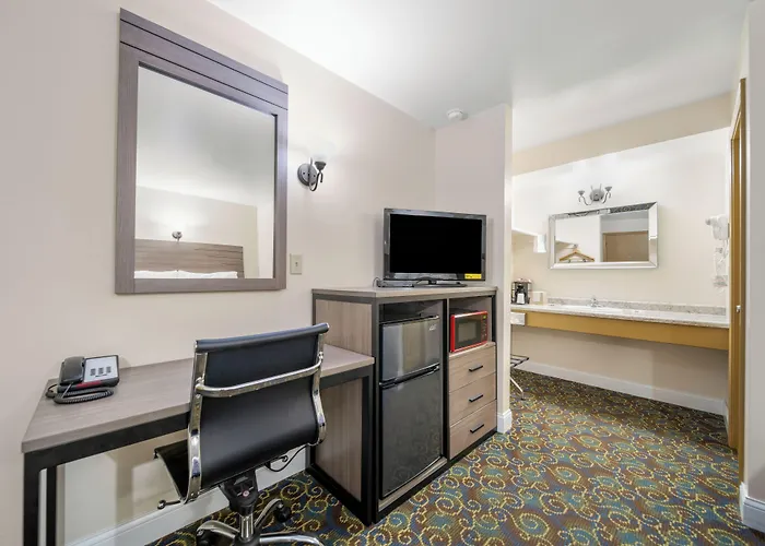 Kingsway Inn