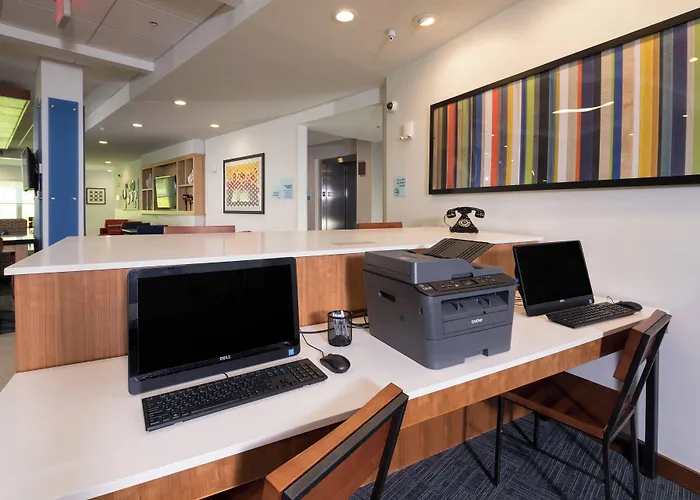Holiday Inn Express & Suites - Portage By Ihg