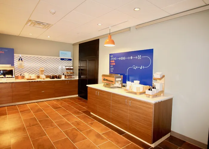 Holiday Inn Express & Suites - Kirksville - University Area By Ihg