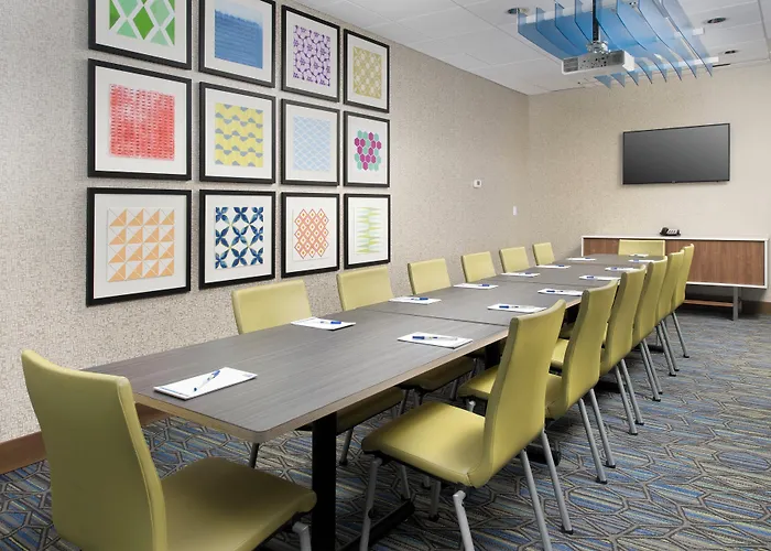 Holiday Inn Express & Suites San Antonio North-Windcrest By Ihg