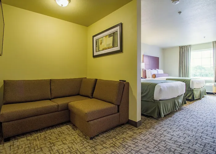 Cobblestone Hotel & Suites - Orrville