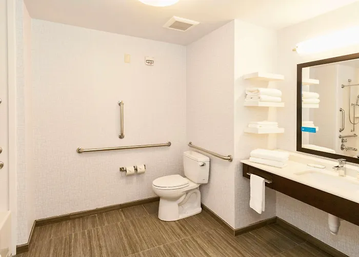 Hampton Inn & Suites Duluth North Mn