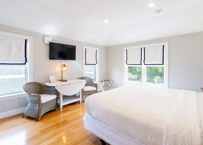 The East Island Reserve Hotel