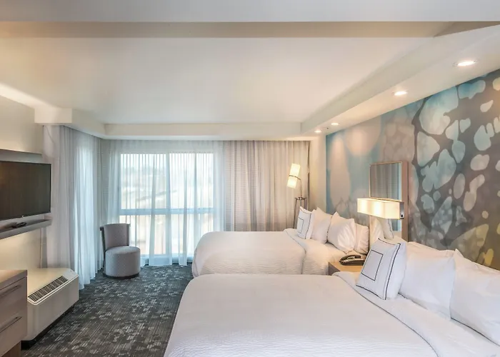 Courtyard By Marriott Somerset