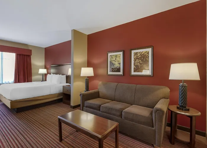 Best Western Plus Hudson Hotel & Suites