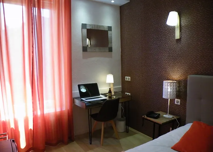 Brit Hotel Roanne - Le Grand Hotel