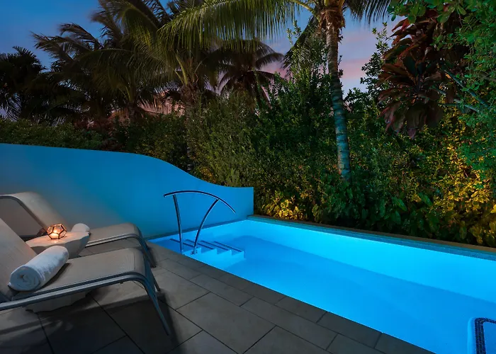 H2O Suites- Adults Only
