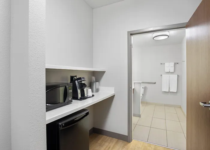 Holiday Inn Express & Suites - Carrollton West By Ihg