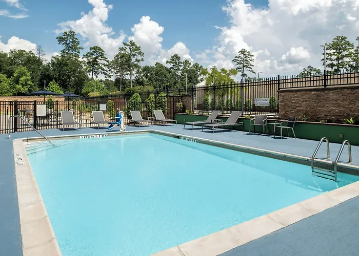 Courtyard By Marriott Houston City Place