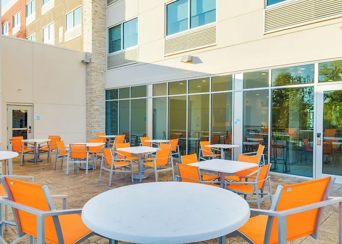 Holiday Inn Express & Suites Russellville By Ihg