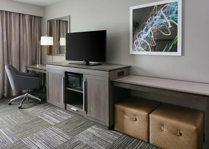 Hampton Inn & Suites-Hudson Wisconsin