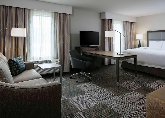 Hampton Inn & Suites-Hudson Wisconsin