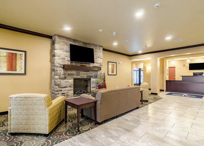 Cobblestone Hotel & Suites - Mccook