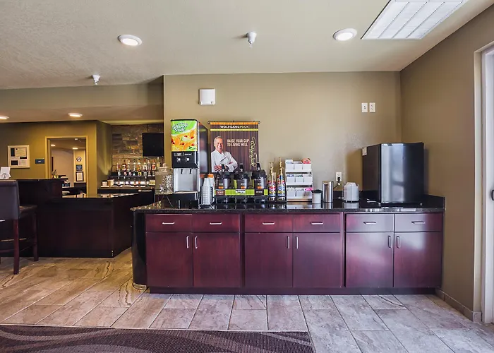 Cobblestone Inn & Suites - Altamont