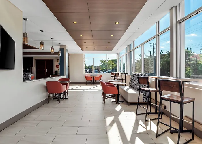 Holiday Inn Express & Suites - Detroit Northwest - Livonia By Ihg