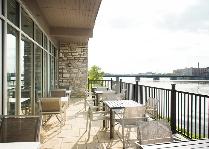 Holiday Inn Express & Suites Rock Falls By Ihg